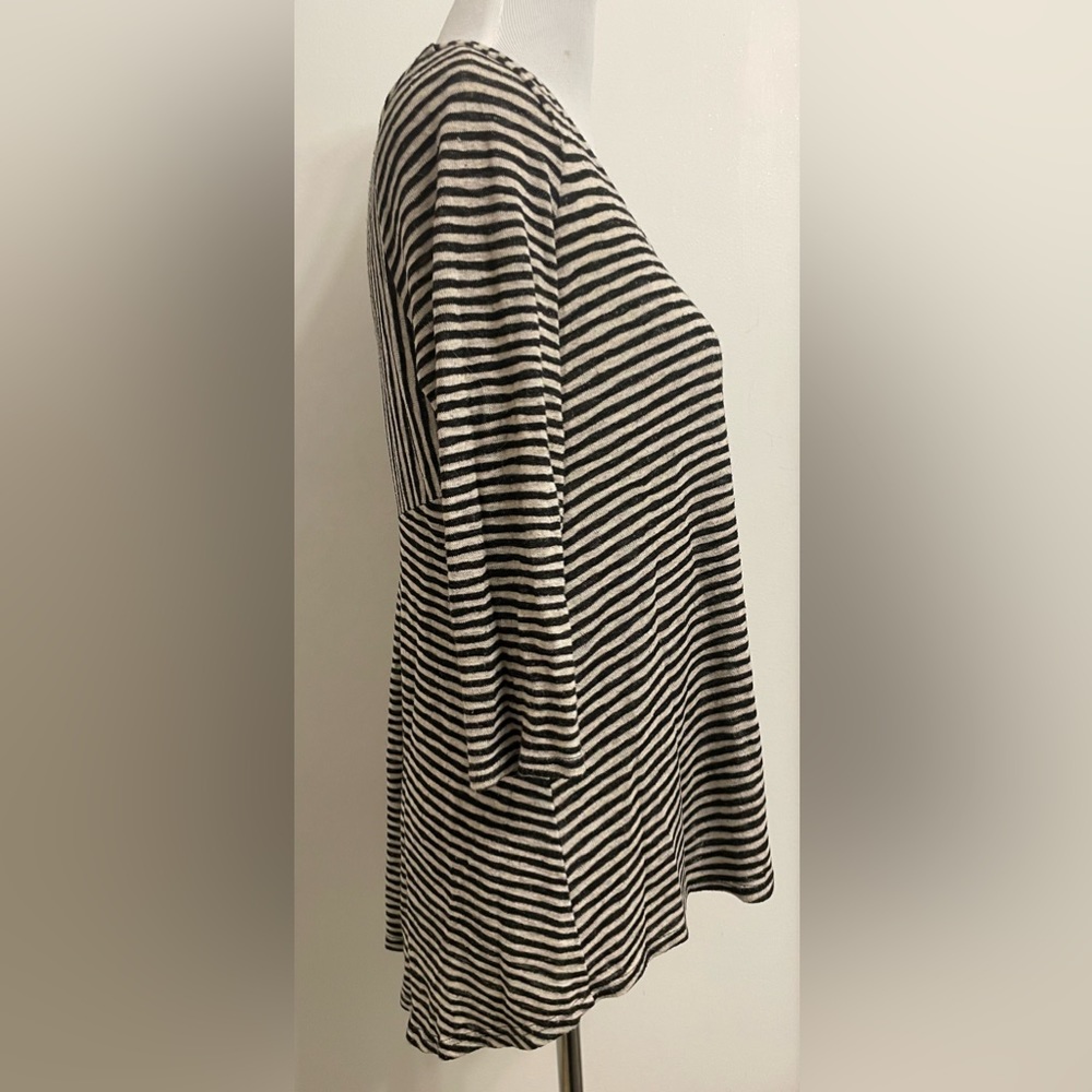 W5 Striped Top - Picture 3 of 5